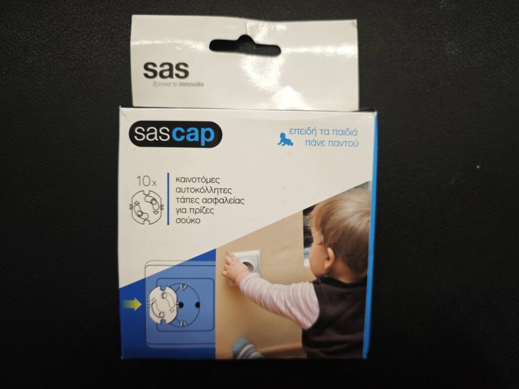 Μπορεί να είναι εικόνα διακόπτης φωτισμού και κείμενο που λέει "sas fooweroInnovate /oower 10 innovate sascap επειδή τα επειδήταπαιδιά παιδιά πάνεπαντού πάνε παντού 10x καινοτόμες αυτοκόλλητες τάπες τάπεςασφαλεί ασφαλείας για πρίζες σούκο"