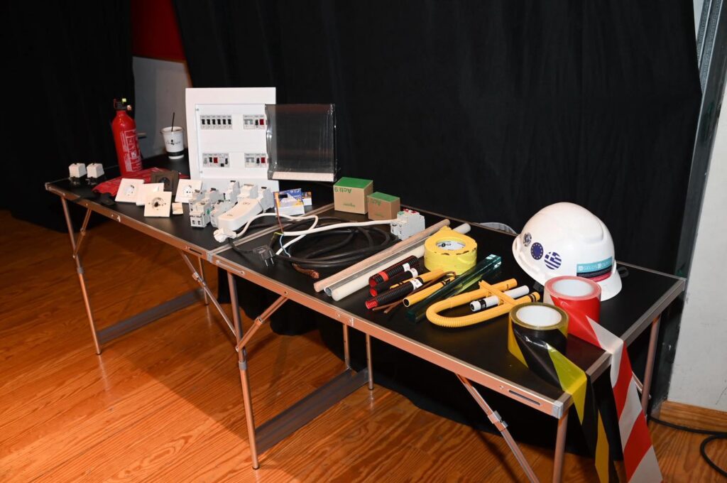 Μπορεί να είναι εικόνα κείμενο